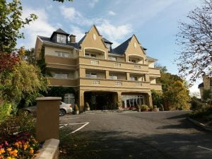 earls court hotel