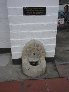 1930s water bowl for dogs in Palm Springs