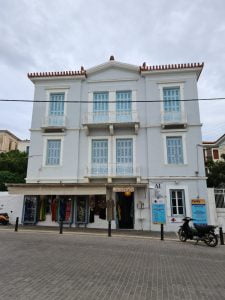 manions house in Poros Greece