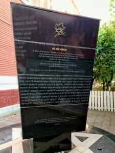 Black marble pillar on which is inscribed the following: REMEMBER - in May 1944 almost 150 000 Jews living in Northern Transylvania were depaorted to Auschwitz byt he German Nazis wth the help of the Hungarian Horthvst authorities. Almost all were murdered. 240 Jews born in Brasov including 38 children perished in the Holocaust. Their names were carved on this monument to keeo their memories alive.