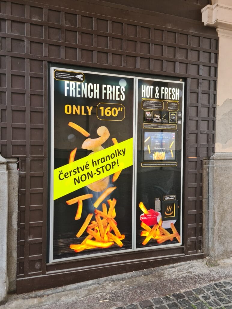 French fry vending machine - non stop - hot and fresh